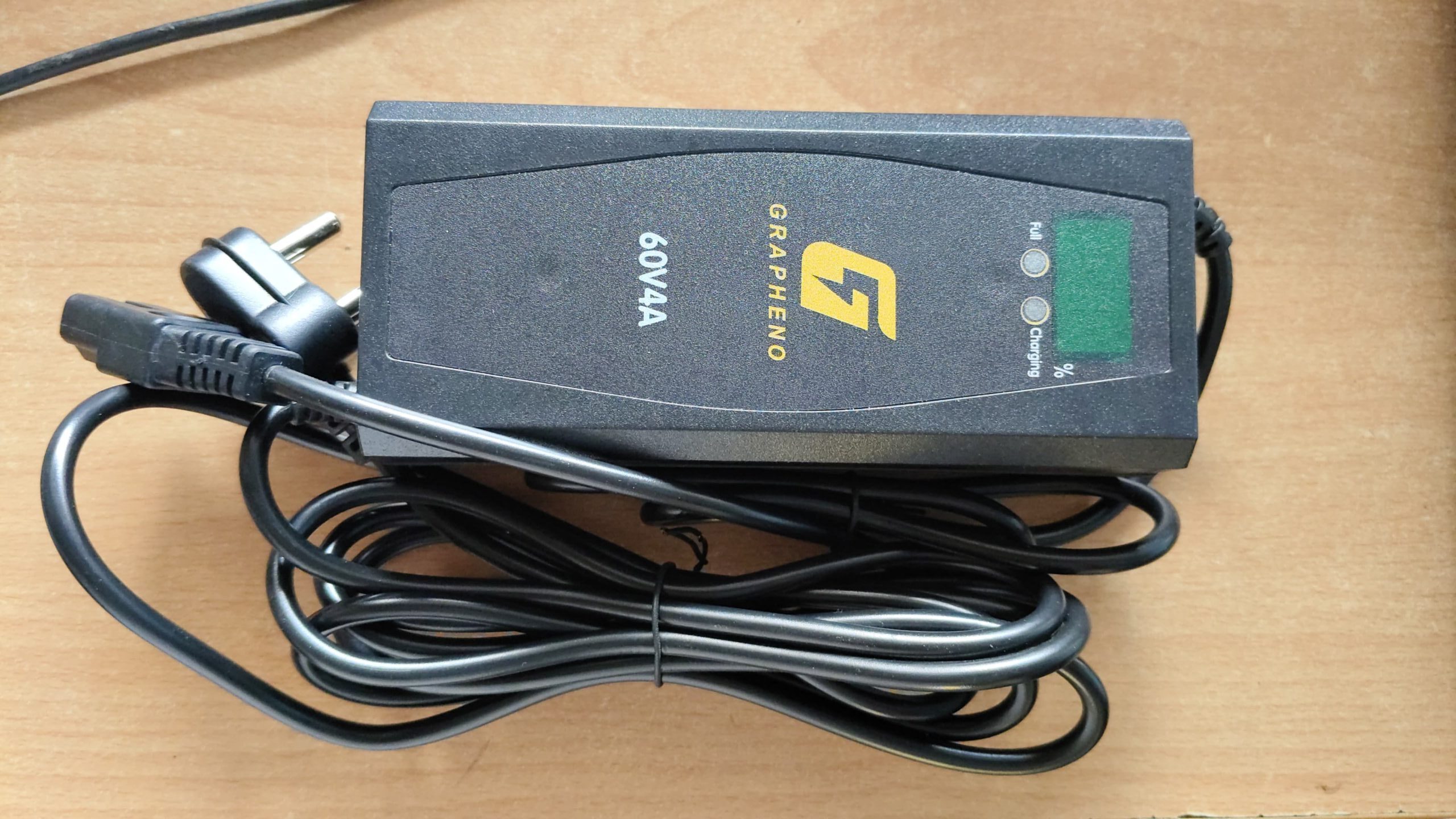 60V 4 AMP LEAD ACIDE CHAERGER